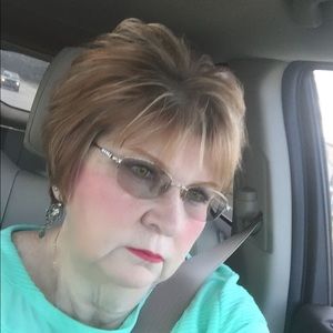 Meet your Posher, Phyllis