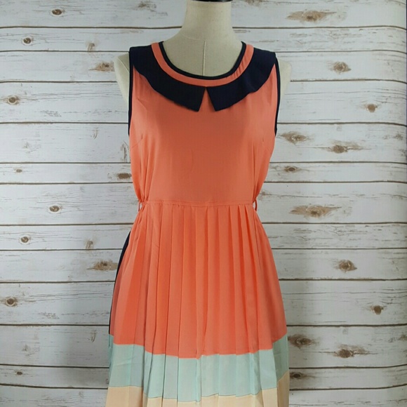 Ya Los Angeles Dresses & Skirts - Ya Los Angeles pleated color block dress