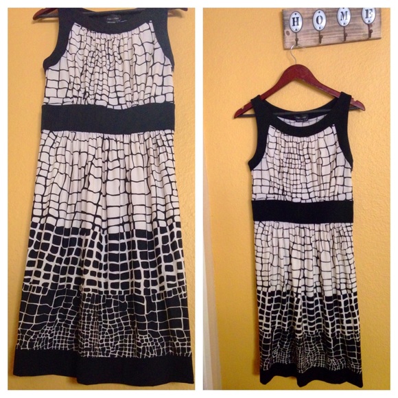 FLASH SALE! Cream & Black Print Dress • Max & Cleo