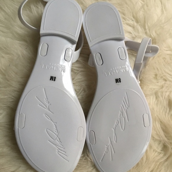 🎀NEW🎀 Michael Kors Jelly Chained Sandals - Picture 4 of 4