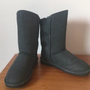 Bearpaw Faux shearling winter boots