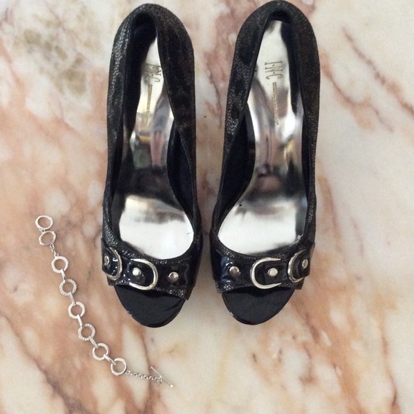 {Moving sale}New Black Heels w/ animal print - Picture 2 of 4