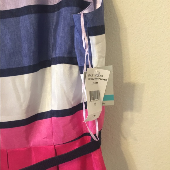 🎉🎉💕 Host Pick: Everything Plus Size💕💕🎉 - Picture 3 of 4