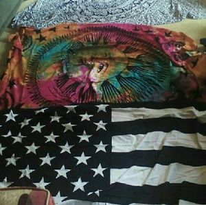 B&W twin tapestry