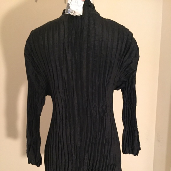 Black Blouse - Picture 2 of 2