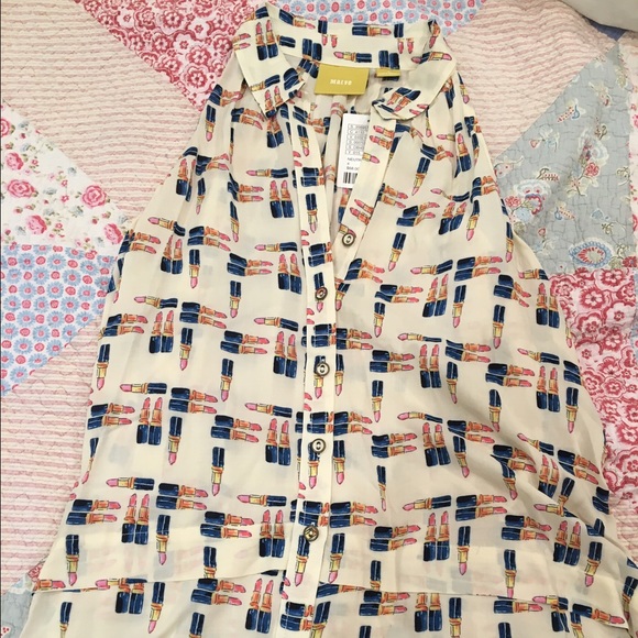 NWT Anhropologie lipstick print top by Maeve!