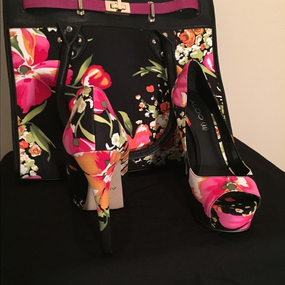 Floral purse with matching shoe - Picture 2 of 4
