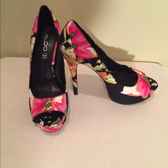 Floral purse with matching shoe - Picture 4 of 4