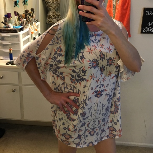 Wildfox Other - 💕Like new Wildfox swim cover💕