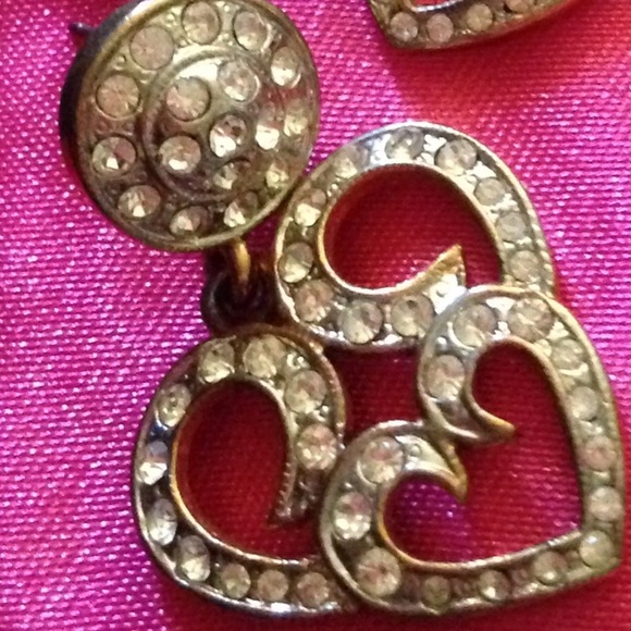 Heart Rhinestone date night earrings - Picture 4 of 4