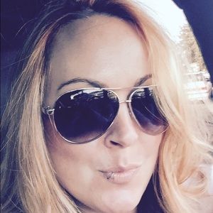 Meet your Posher, Elisa