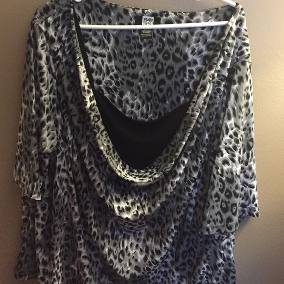 Studio 1940 black leopard print size 26/28 blouse