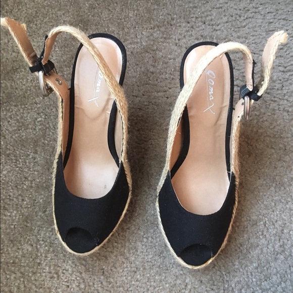 Go Max! Straw and black canvas heel