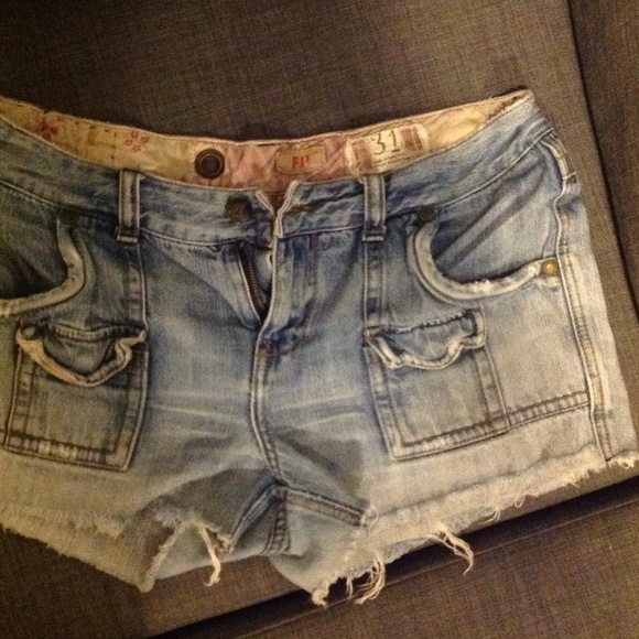 SOLD🤑ON EBAY - Free People Cutoff Denim Shorts