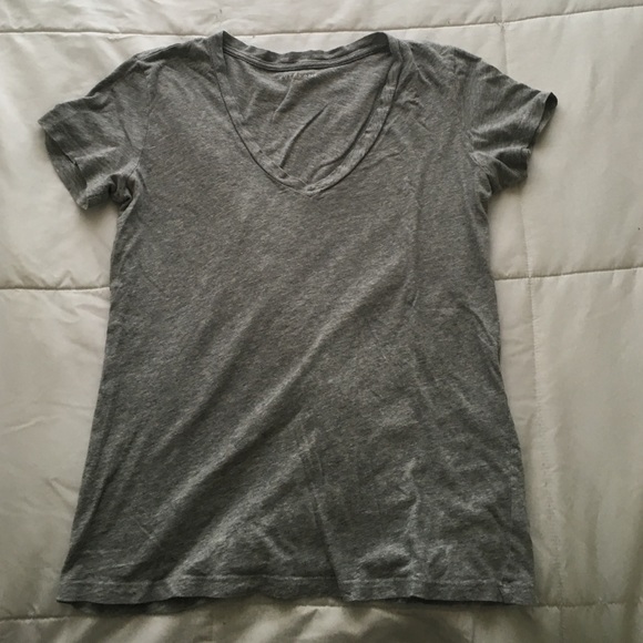 Everlane Heather Gray V-Neck Tee