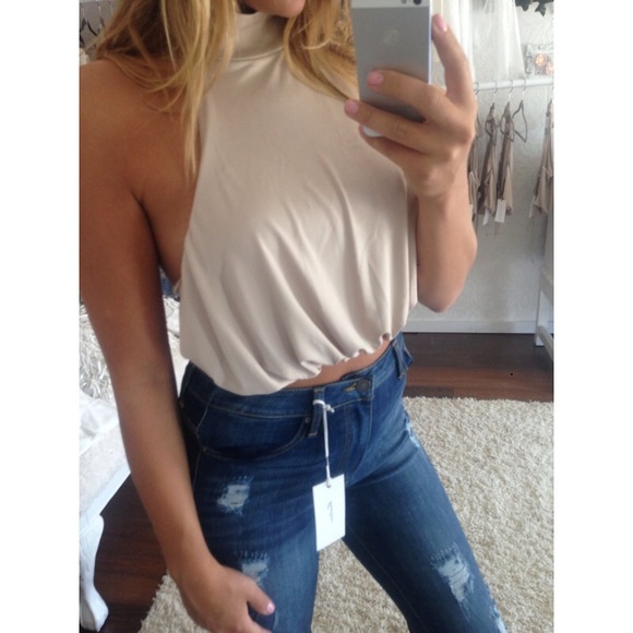 Strappy back crop - Picture 4 of 4