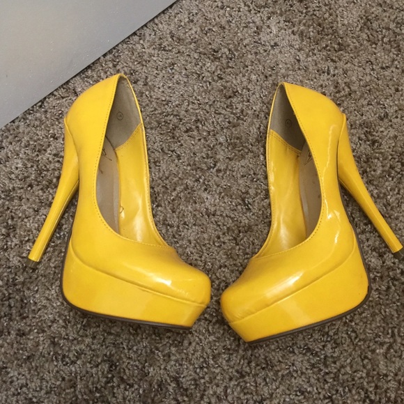 Bright yellow heels!