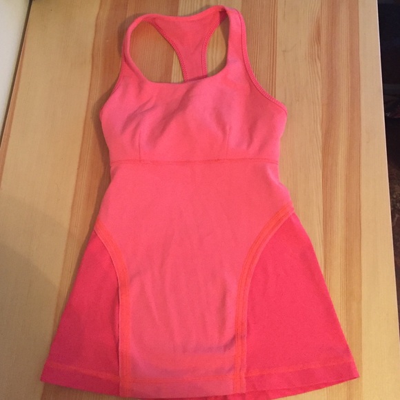 Lululemon tank