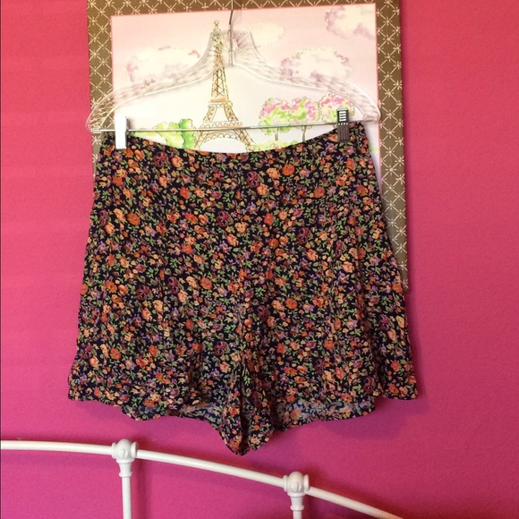 Flowy shorts