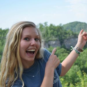 Meet your Posher, Claire