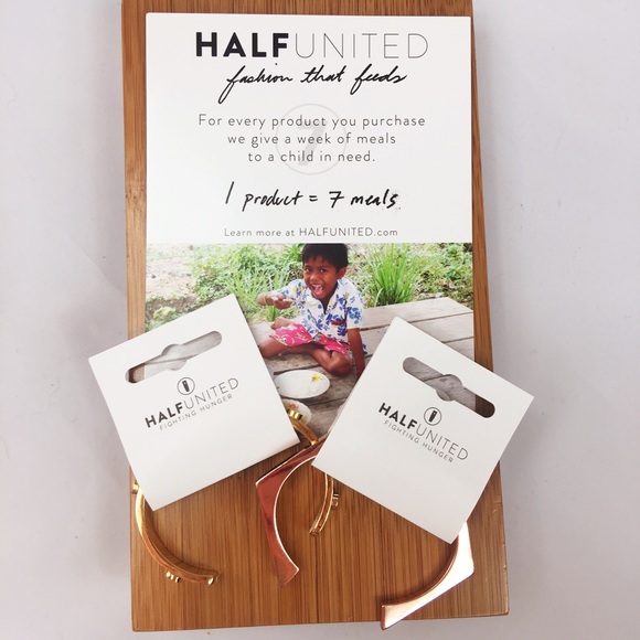 Gold Quinn Bracelet - Picture 3 of 3