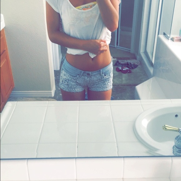 Aeropostale embroidered shorts