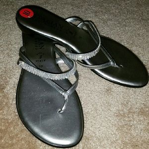 Italian shoemaker sandles