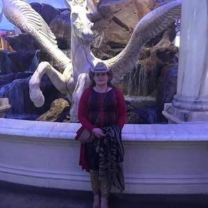 Meet your Posher, Carol