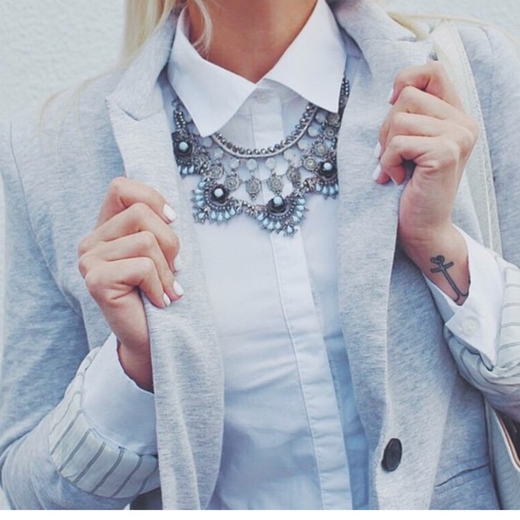 Vintage style look necklace - Picture 4 of 4