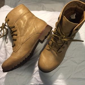 Camel Colored Rock & Candy Boots Size 9