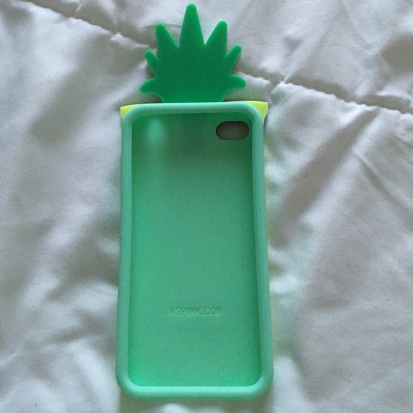 PINK IPhone case for 4 & 4S Models - Picture 2 of 2