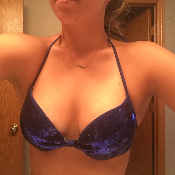 VS pink swim set. great for Fourth of July❤️💙