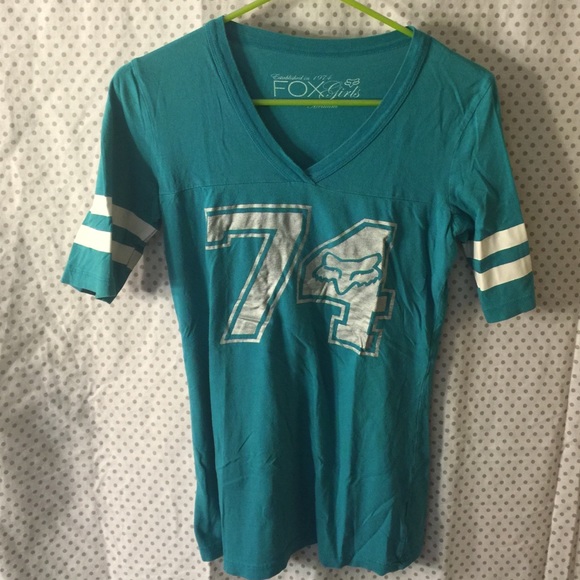 Fox tee.