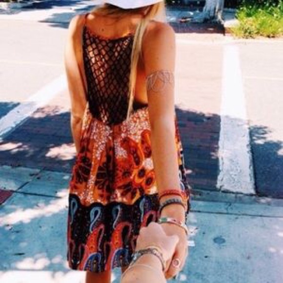 LF flowy dress with net back