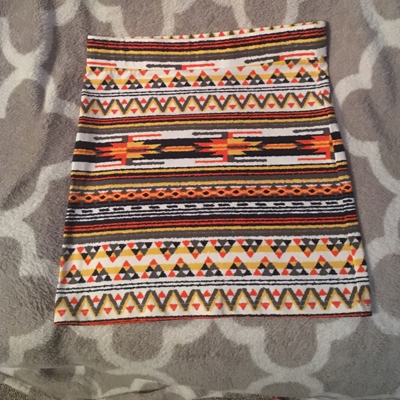 Aztec print stretchy mini skirt
