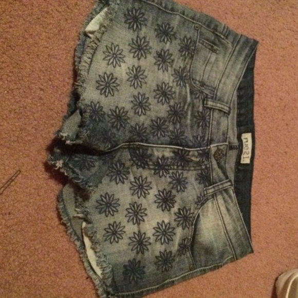 rue 21 shorts!