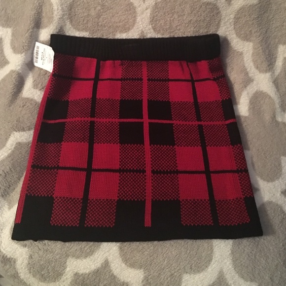 Perfect winter mini - Picture 3 of 3