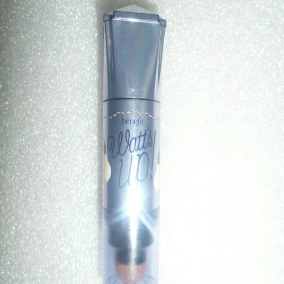 Benefit WATTS UP highlighter