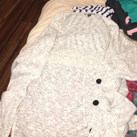American Eagle sweater