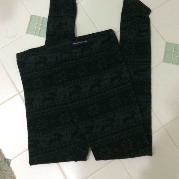 Brandy winter print leggings w heel cutout