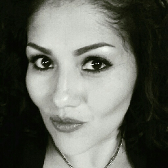 Meet your Posher, Karina