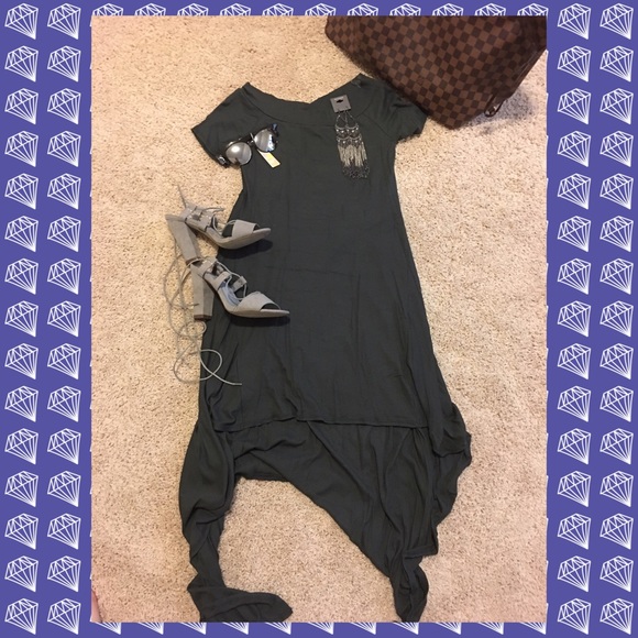 {LAST 1} ๐HP Off the shoulder hi-low coal black - Picture 3 of 3