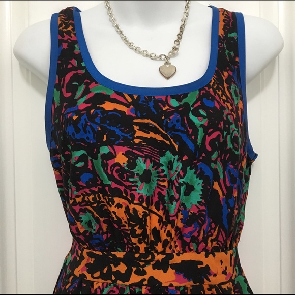 Forever 21 Dresses & Skirts - Bright pattern Forever 21 dress