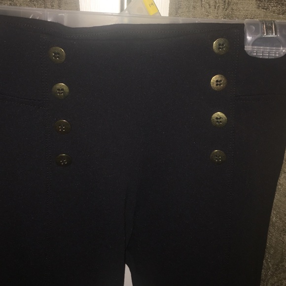 High- wasted black skinny pants - Picture 2 of 4