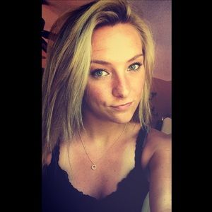 Meet your Posher, Amberly