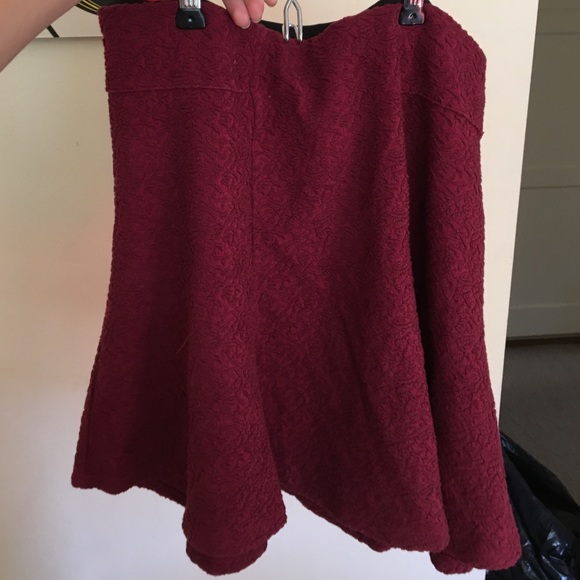 Burgundy skirt ( Medi length )