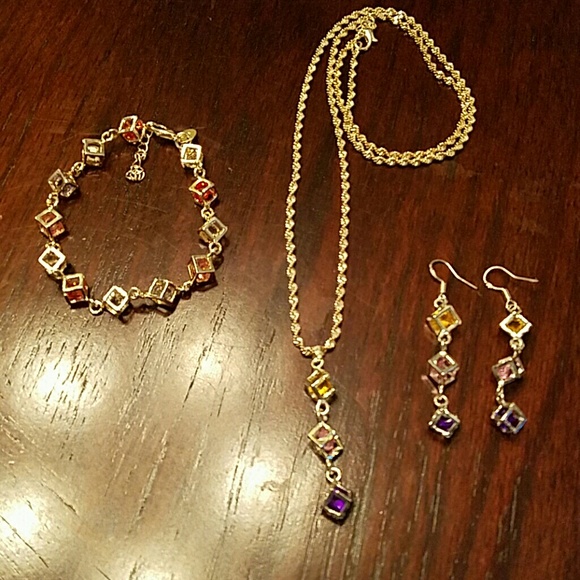 Stylish jewelry ensemble