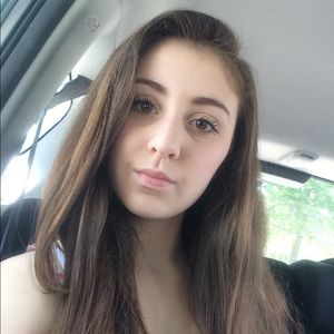 Meet your Posher, Annabel