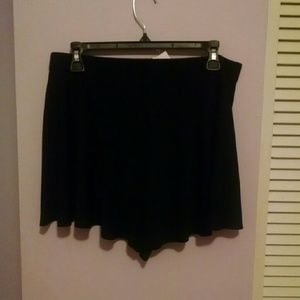 NWT H&M Black skater skirt