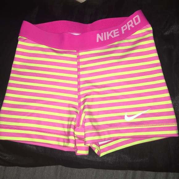 nike pros!💖💖💖